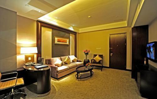 Landison Hotel Nantong Juegangzhen Exterior photo